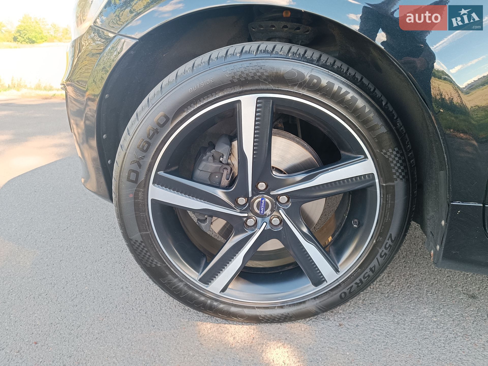 Volvo XC60 2015 VIN YV1DZ8256F2685077 фото оголошення 18 з 89
