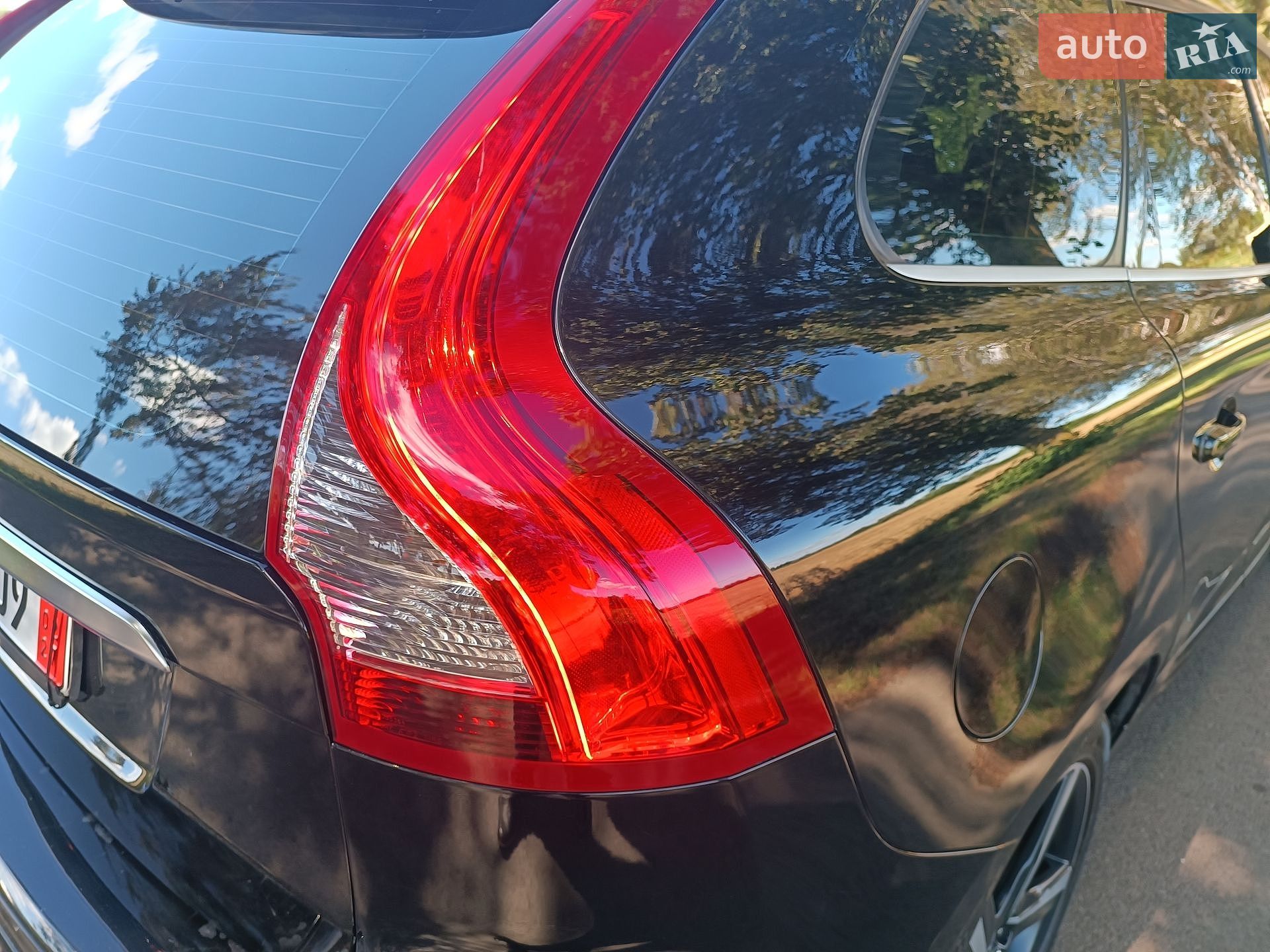 Volvo XC60 2015 VIN YV1DZ8256F2685077 фото оголошення 22 з 89
