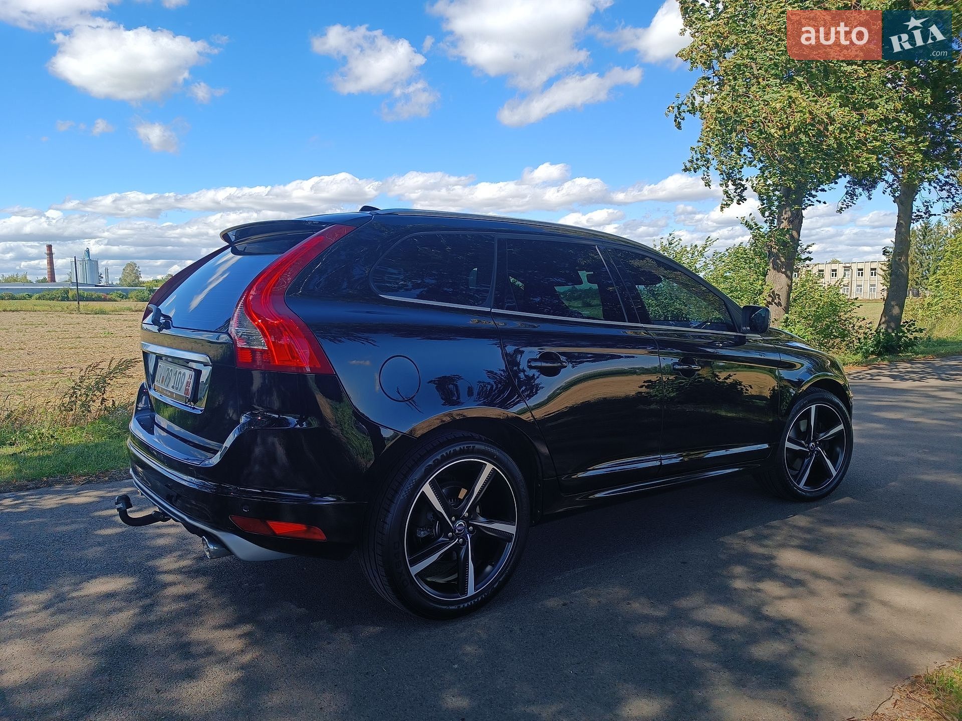 Volvo XC60 2015 VIN YV1DZ8256F2685077 фото оголошення 26 з 89