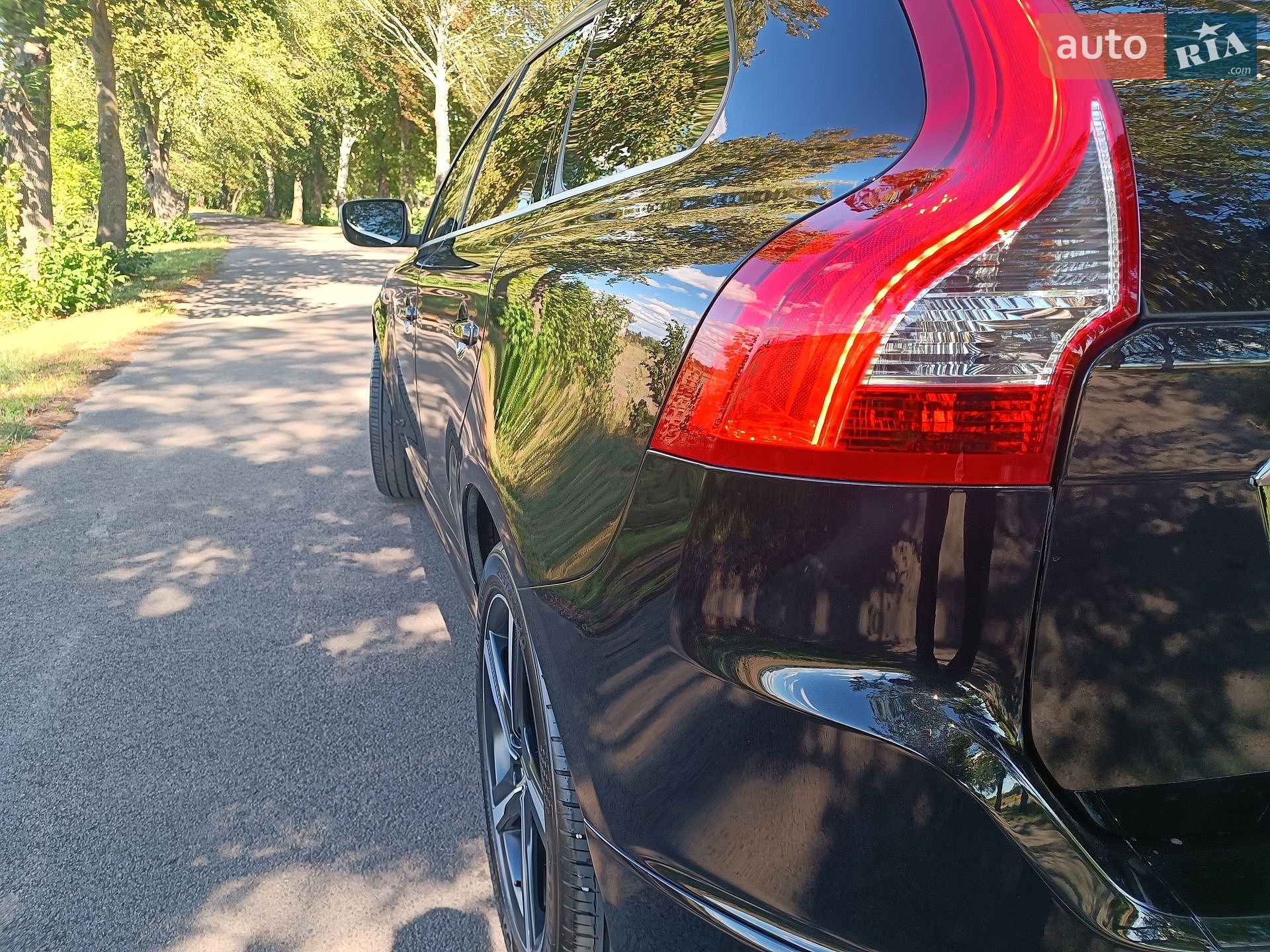 Volvo XC60 2015 VIN YV1DZ8256F2685077 фото оголошення 28 з 89