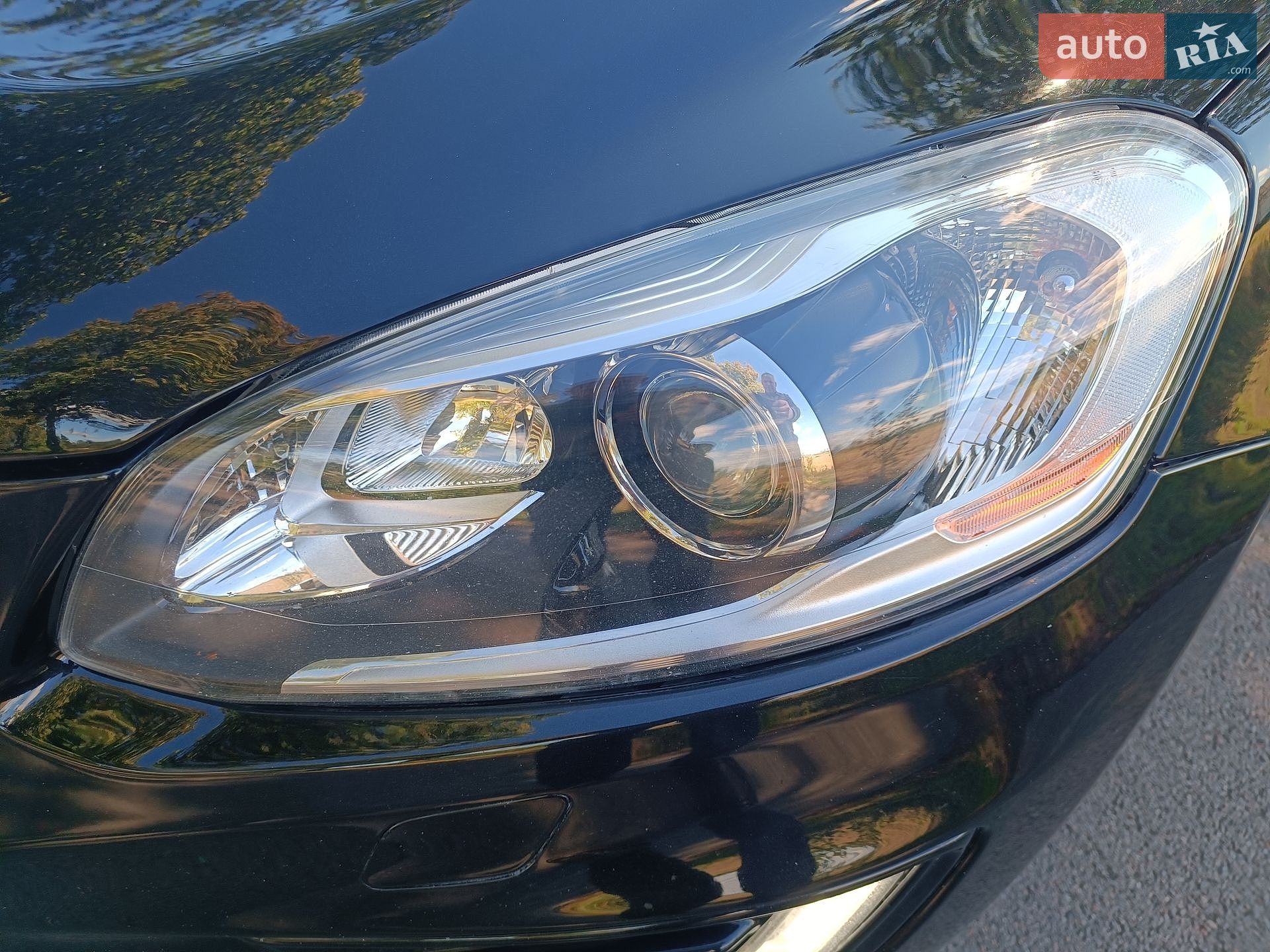 Volvo XC60 2015 VIN YV1DZ8256F2685077 фото оголошення 32 з 89