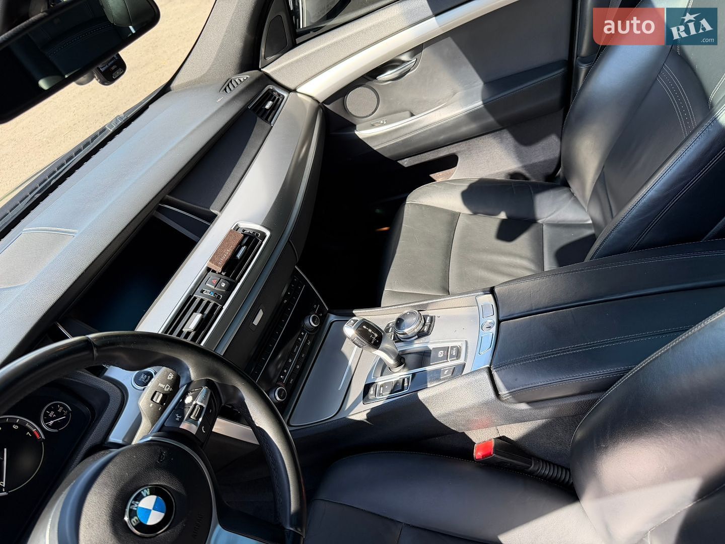 BMW 5 Series GT 2014 VIN WBA5M2C50FD872075 фото оголошення 27 з 99