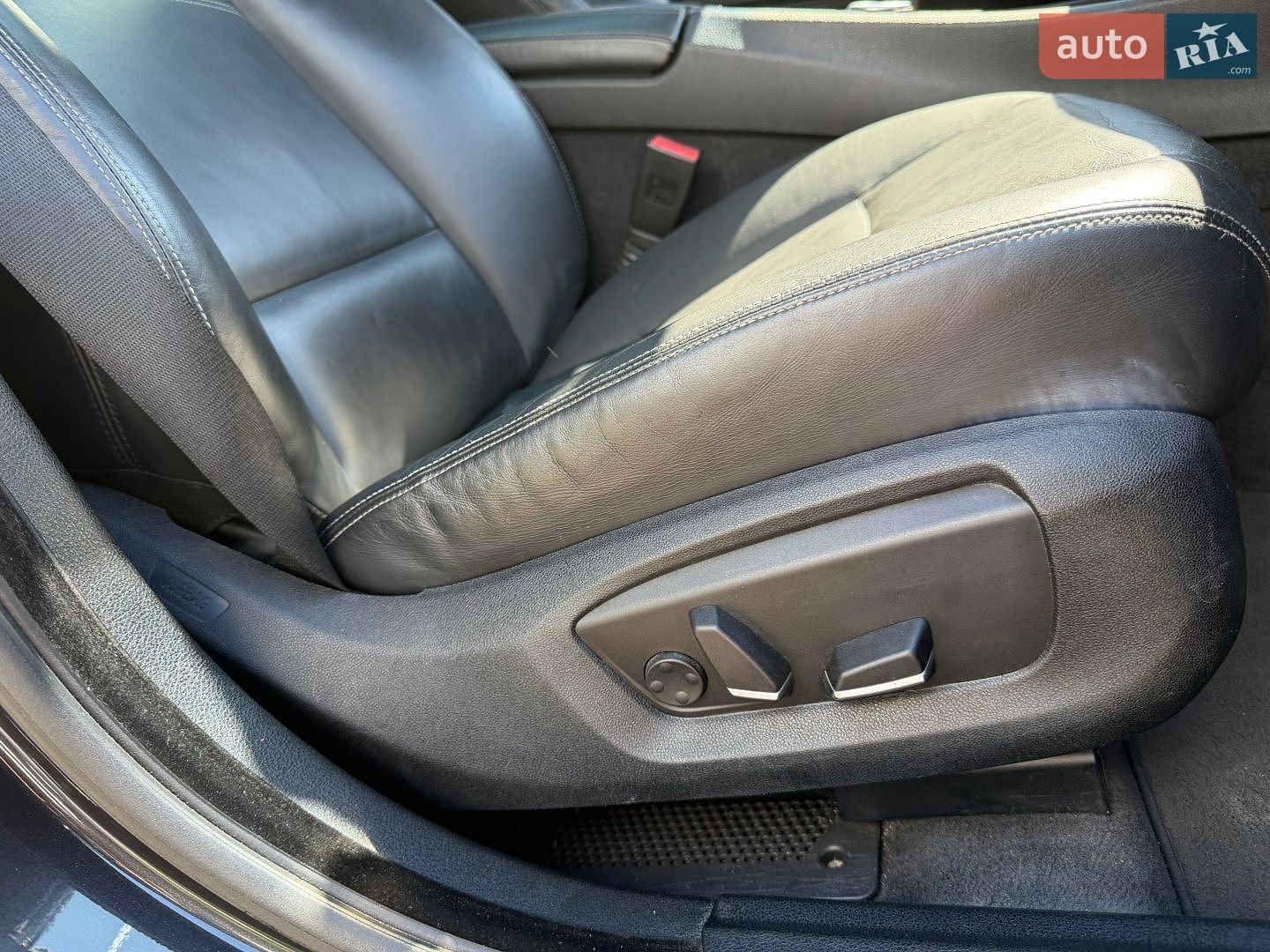 BMW 5 Series GT 2014 VIN WBA5M2C50FD872075 фото оголошення 42 з 99
