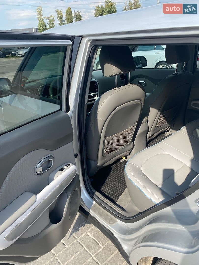 Kia Soul EV 2018 VIN KNAJX81EFJ7025935 фото оголошення 8 з 15