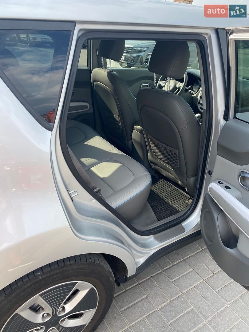 Kia Soul EV 2018 VIN KNAJX81EFJ7025935 фото оголошення 10 з 15