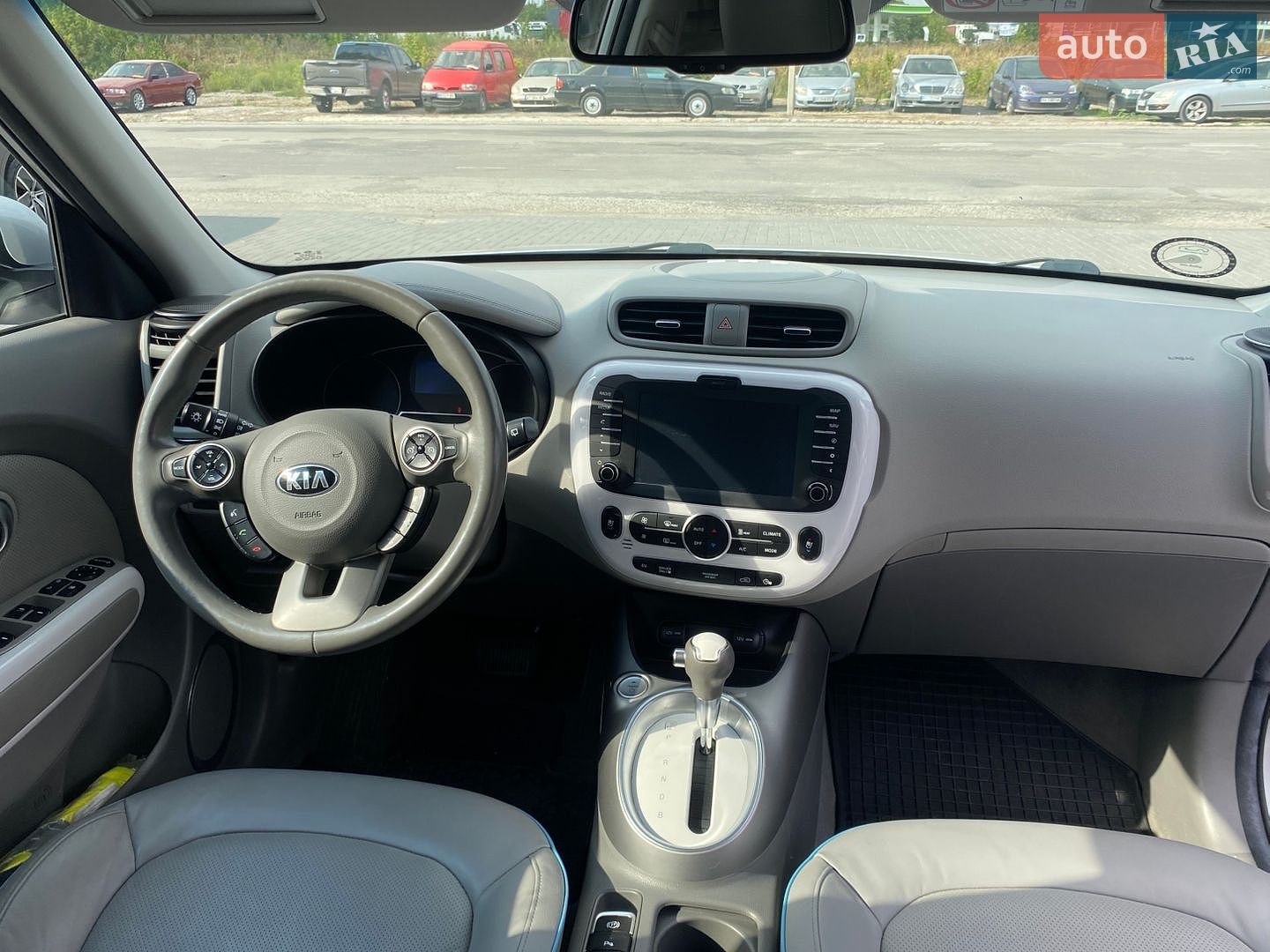 Kia Soul EV 2018 VIN KNAJX81EFJ7025935 фото оголошення 11 з 15
