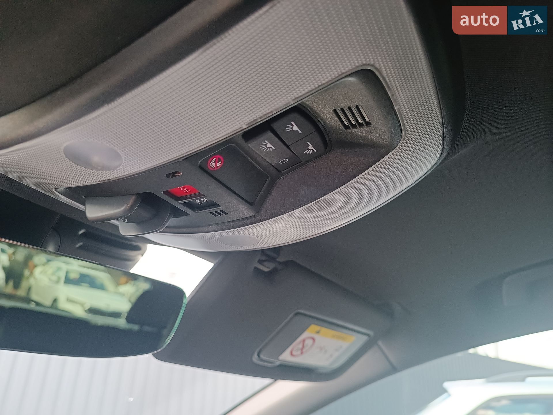 Volvo XC60 2015 VIN YV1DZ8256F2685077 фото оголошення 47 з 89