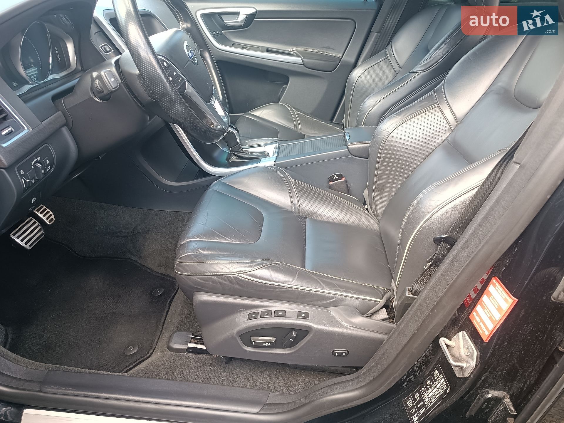 Volvo XC60 2015 VIN YV1DZ8256F2685077 фото оголошення 51 з 89