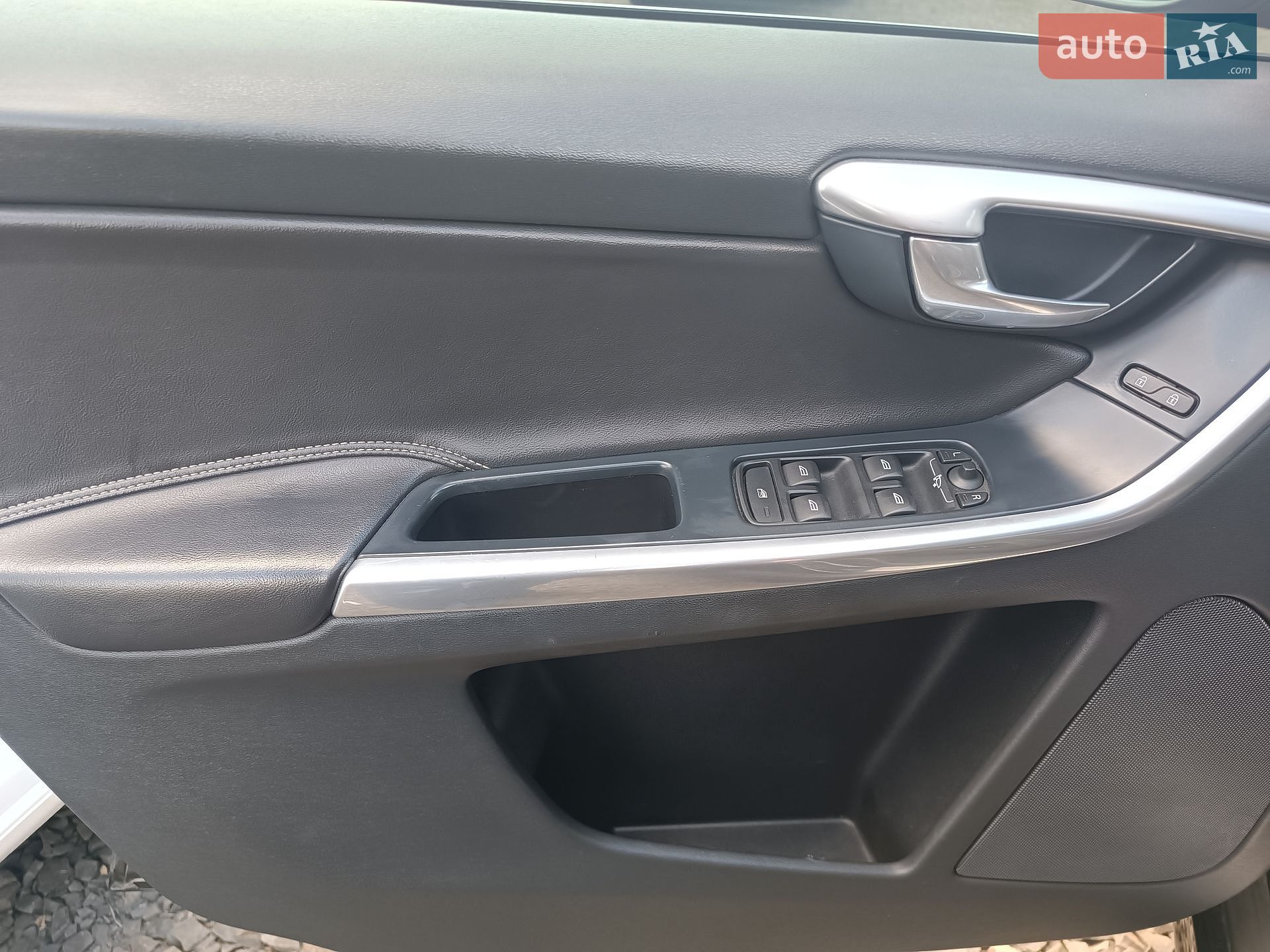 Volvo XC60 2015 VIN YV1DZ8256F2685077 фото оголошення 56 з 89