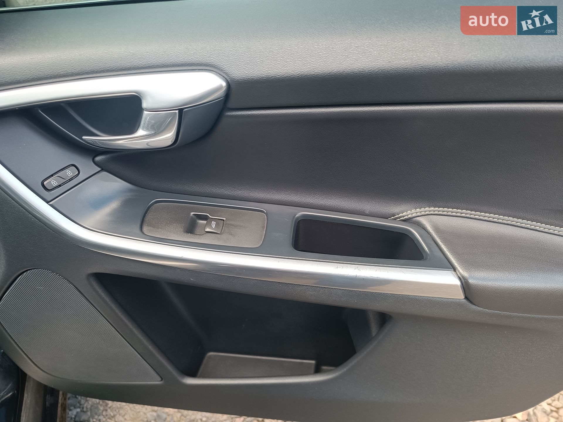 Volvo XC60 2015 VIN YV1DZ8256F2685077 фото оголошення 58 з 89