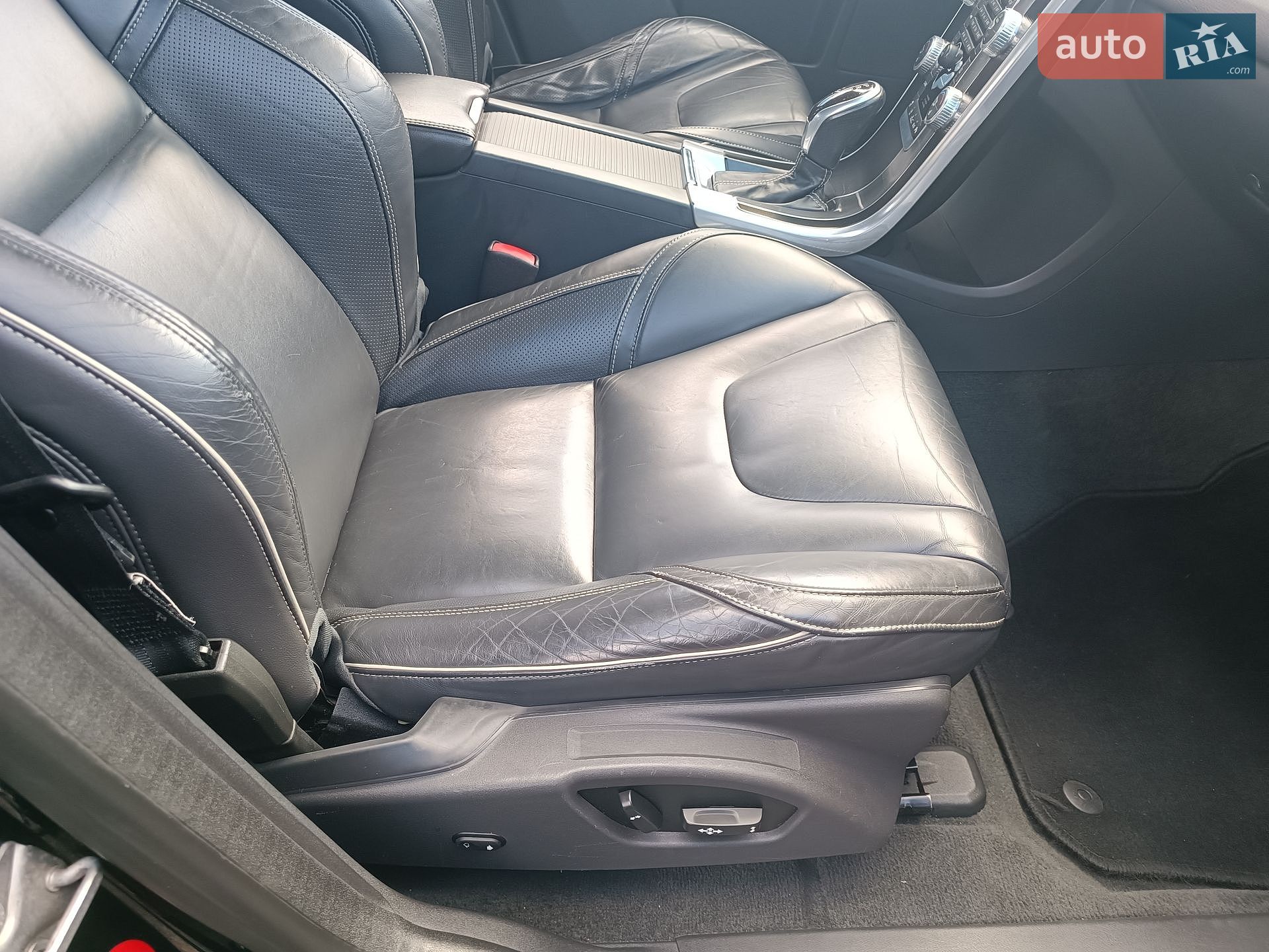 Volvo XC60 2015 VIN YV1DZ8256F2685077 фото оголошення 60 з 89