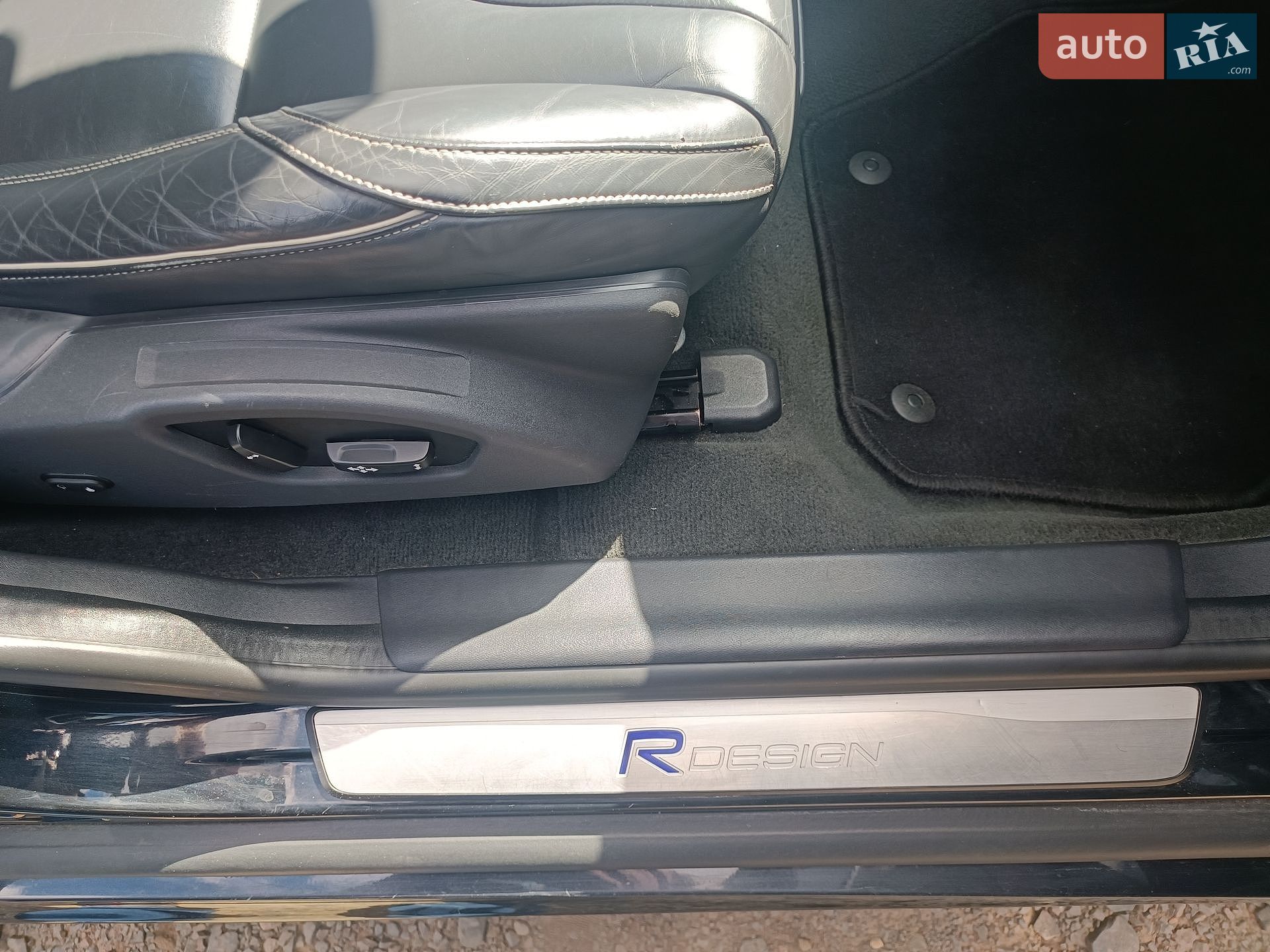 Volvo XC60 2015 VIN YV1DZ8256F2685077 фото оголошення 61 з 89