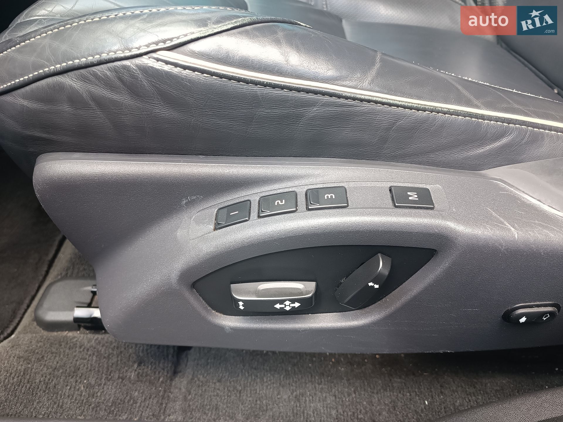 Volvo XC60 2015 VIN YV1DZ8256F2685077 фото оголошення 62 з 89