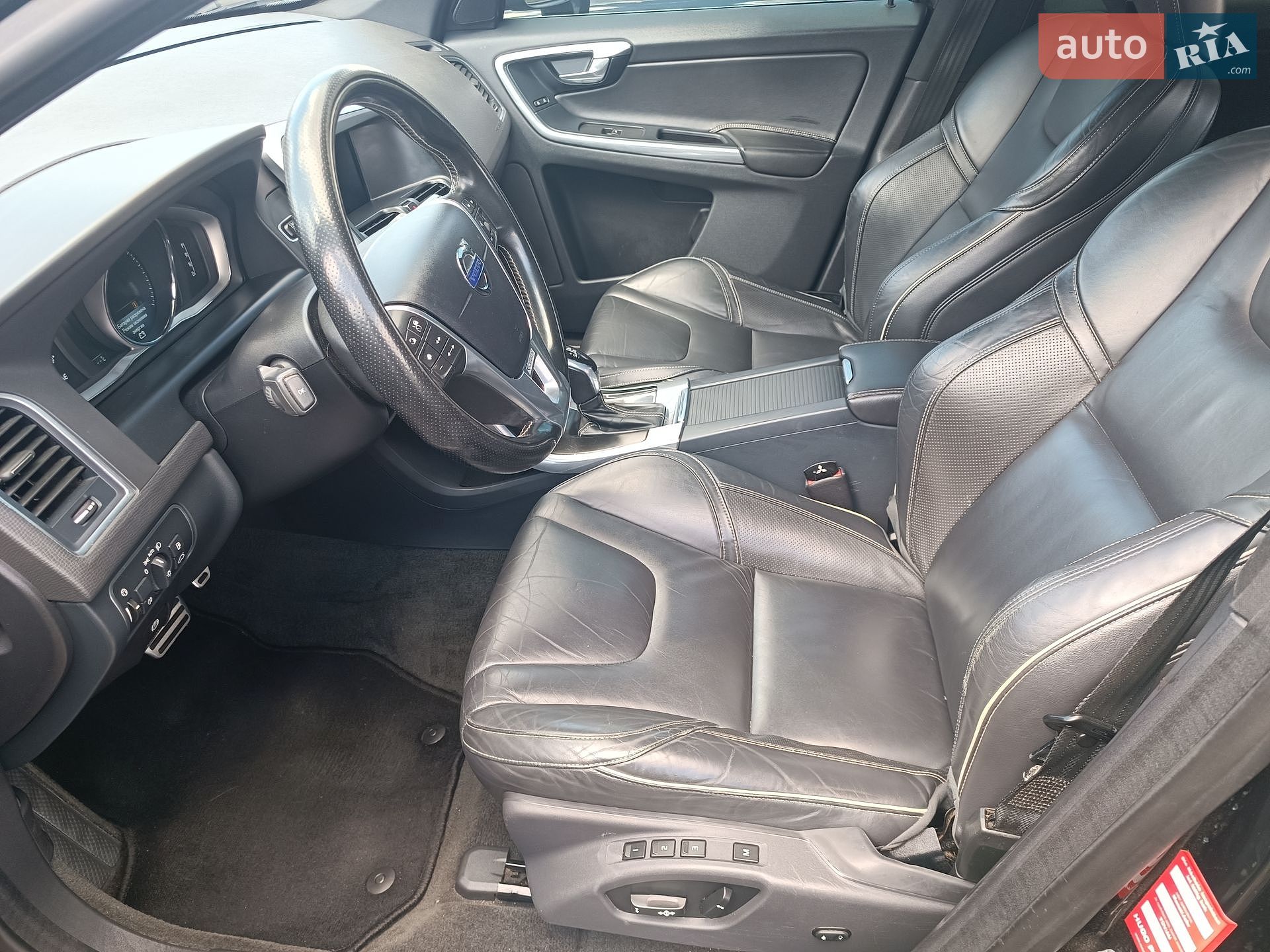 Volvo XC60 2015 VIN YV1DZ8256F2685077 фото оголошення 65 з 89