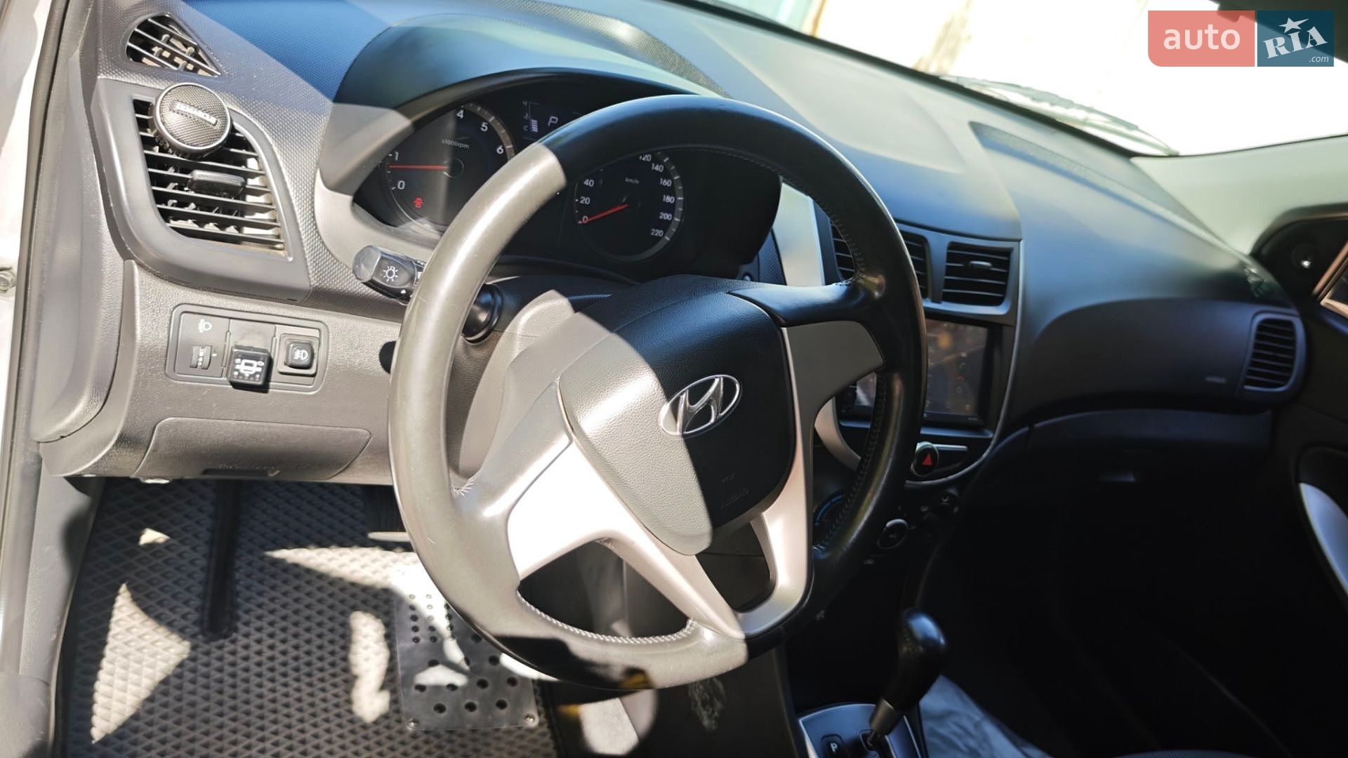 Hyundai Accent 2011 VIN Z94CT41CBBR061278 фото оголошення 10 з 15