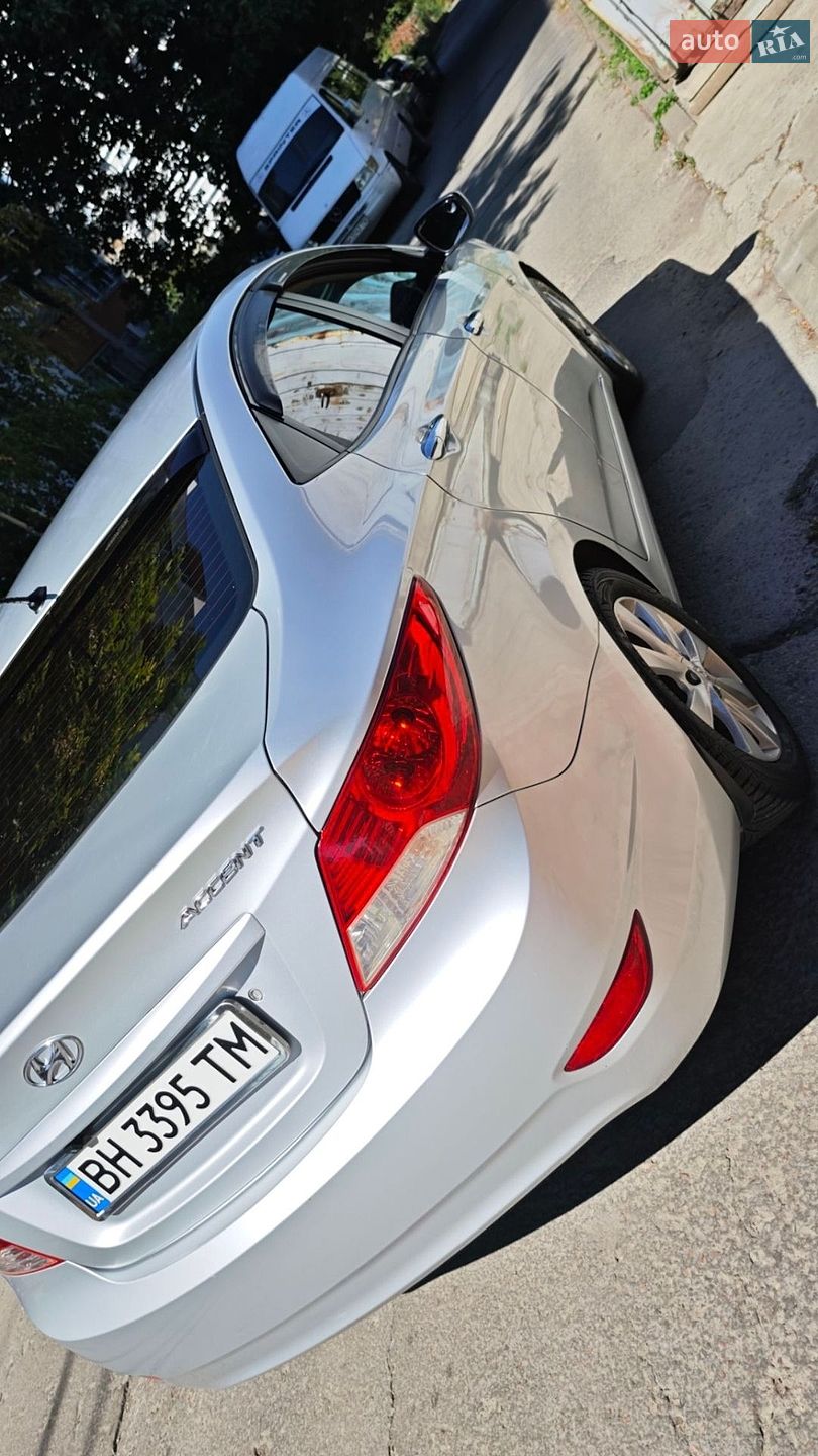 Hyundai Accent 2011 VIN Z94CT41CBBR061278 фото оголошення 5 з 15