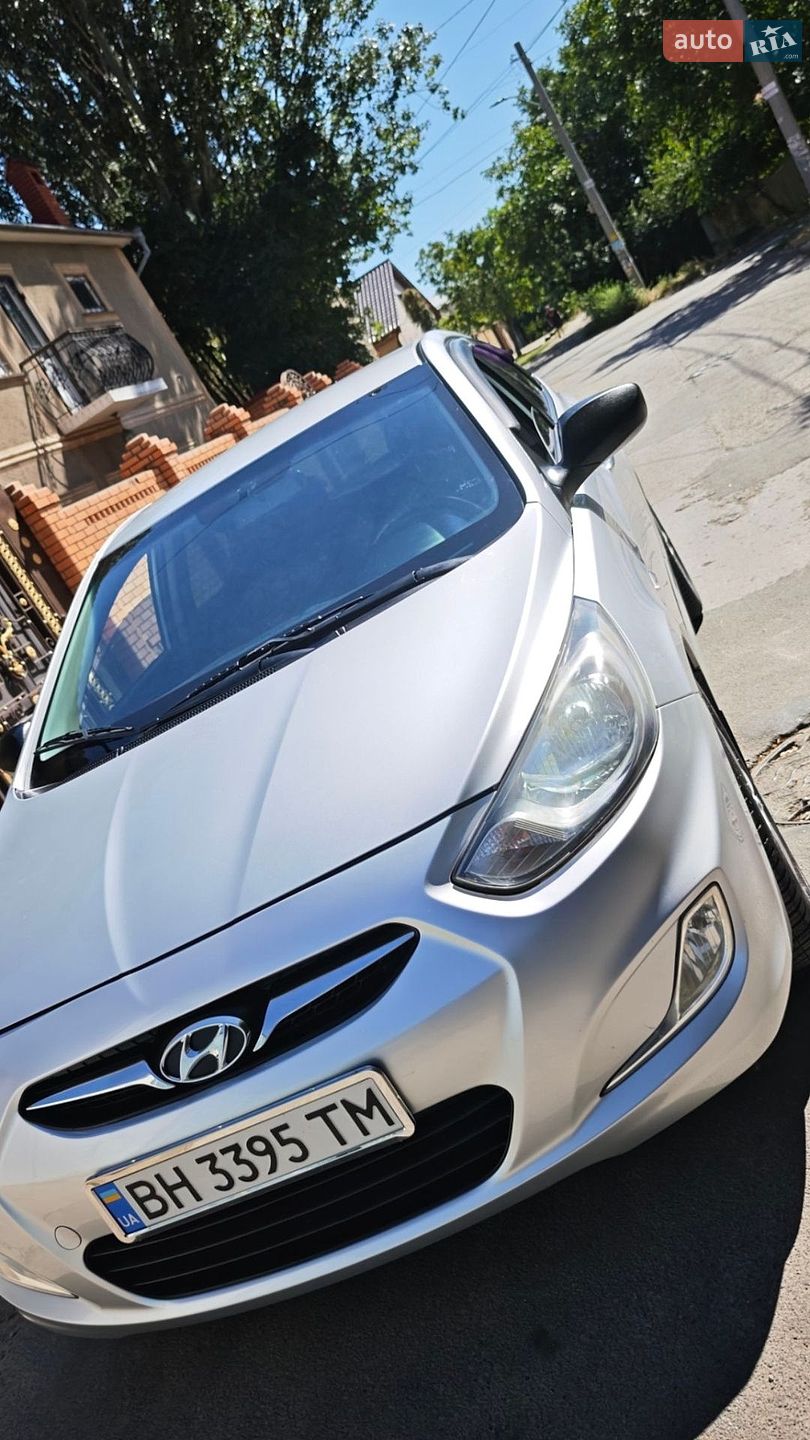 Hyundai Accent 2011 VIN Z94CT41CBBR061278 фото оголошення 2 з 15