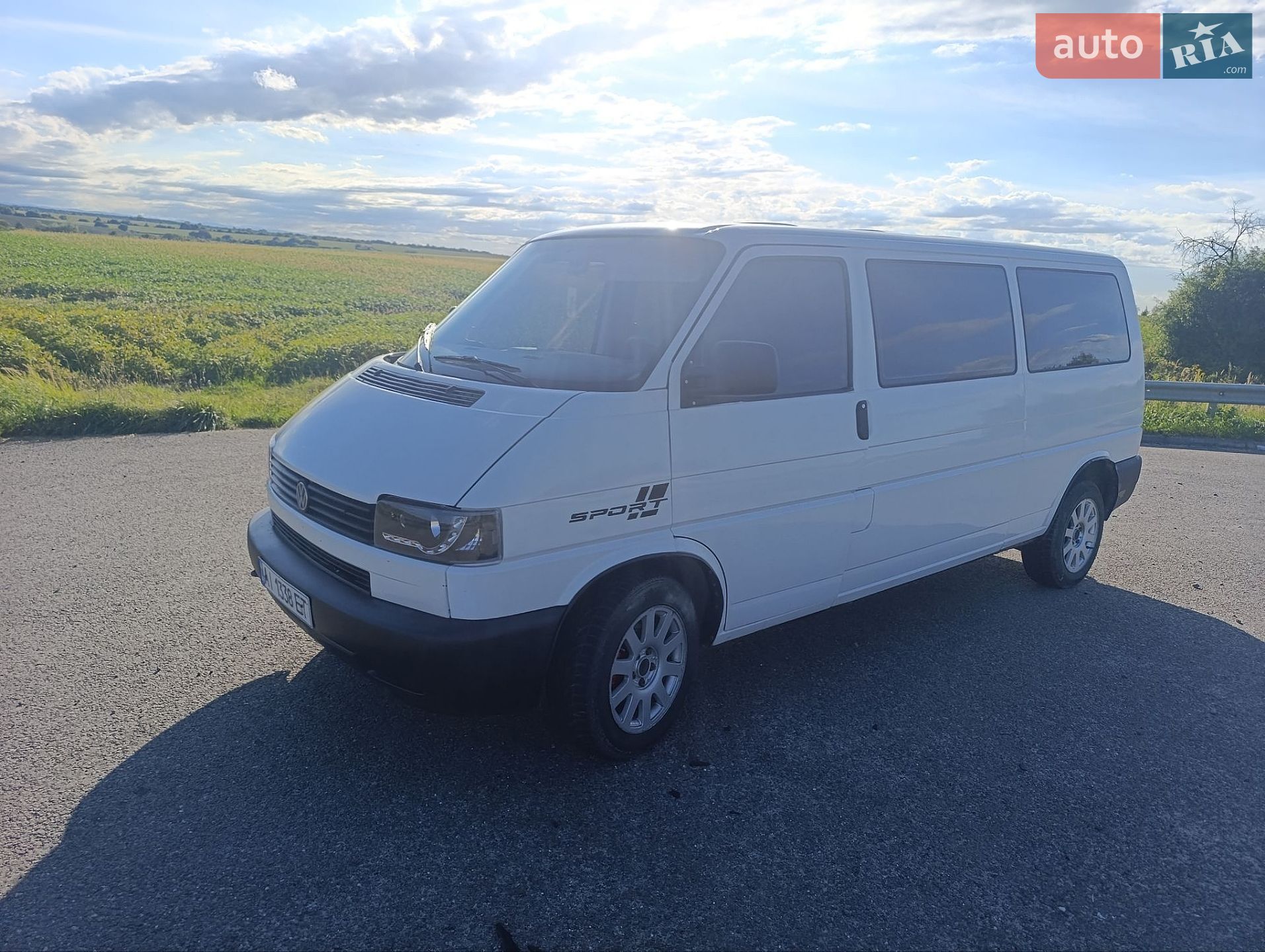Volkswagen Caravelle 2003 VIN WV1ZZZ70Z3X064323 фото оголошення 6 з 64
