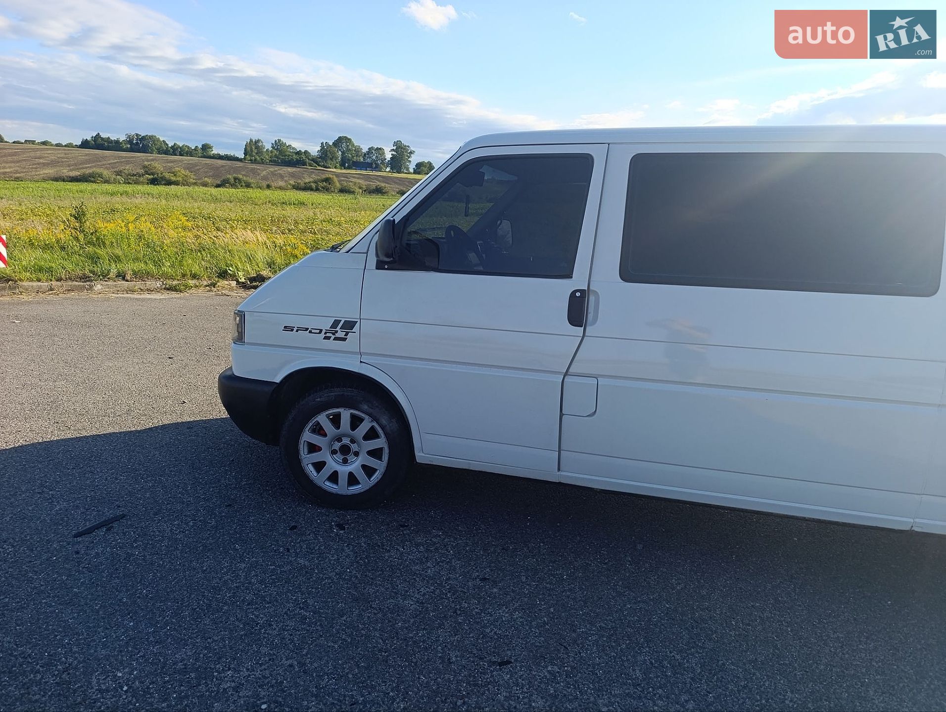 Volkswagen Caravelle 2003 VIN WV1ZZZ70Z3X064323 фото оголошення 3 з 64