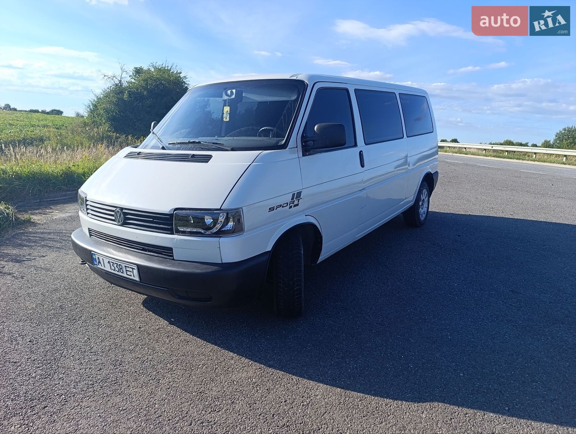 Volkswagen Caravelle 2003 VIN WV1ZZZ70Z3X064323 фото оголошення 4 з 64