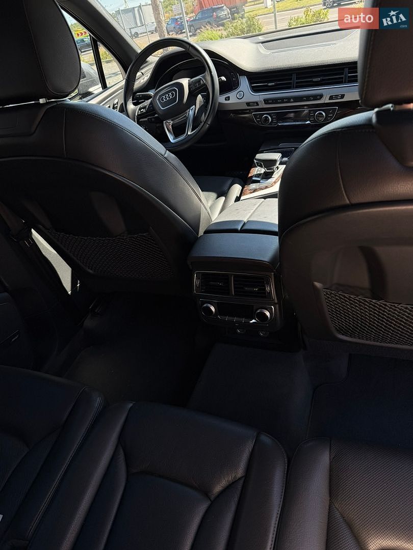 Audi Q7 2019 VIN WA1LHAF73KD033550 фото оголошення 4 з 11