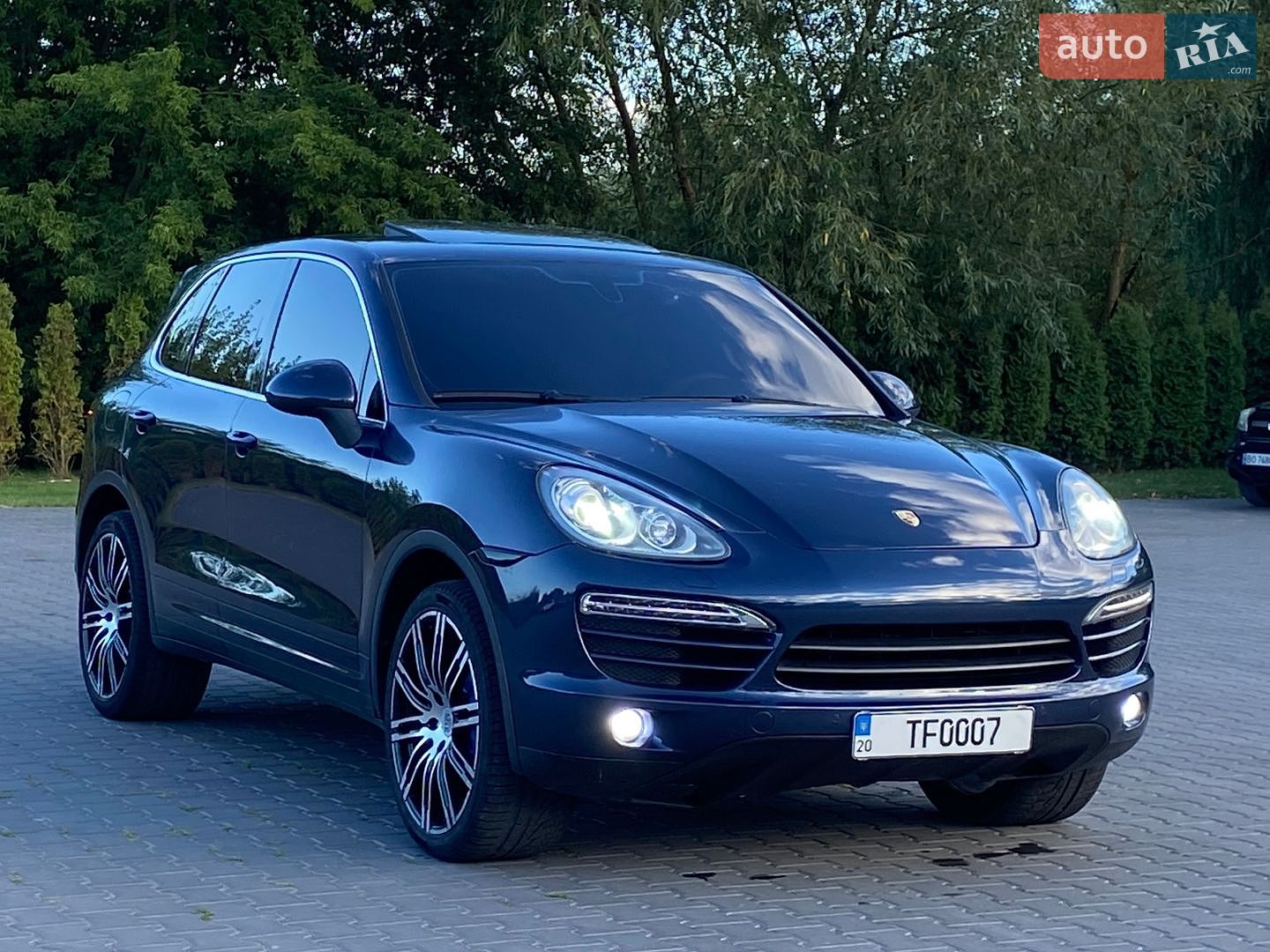 Porsche Cayenne 2011 VIN WP1AA2A20CLA00353 фото оголошення 2 з 22