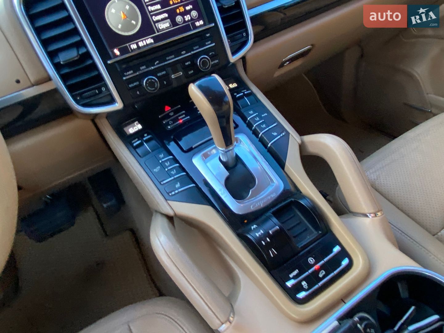 Porsche Cayenne 2011 VIN WP1AA2A20CLA00353 фото оголошення 11 з 22