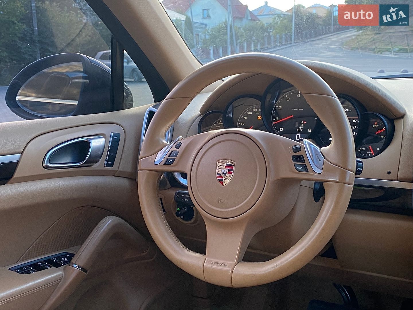 Porsche Cayenne 2011 VIN WP1AA2A20CLA00353 фото оголошення 12 з 22
