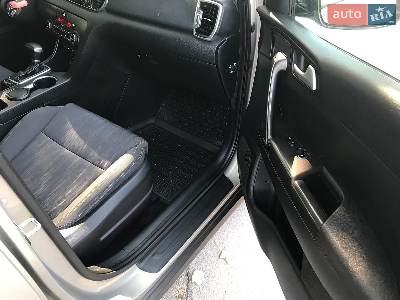 Kia Sportage 2017 VIN U5YPG815GHL326436 фото оголошення 16 з 49
