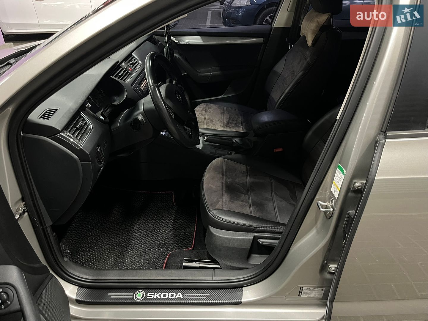 Skoda Octavia 2014 VIN TMBAC2NE4EB008352 фото оголошення 10 з 28