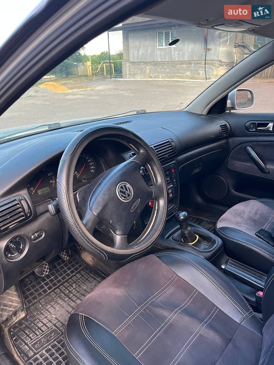 Volkswagen Passat 1998 VIN WVWZZZ3BZXP137500 фото оголошення 8 з 11