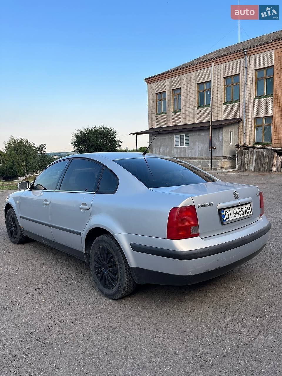 Volkswagen Passat 1998 VIN WVWZZZ3BZXP137500 фото оголошення 6 з 11