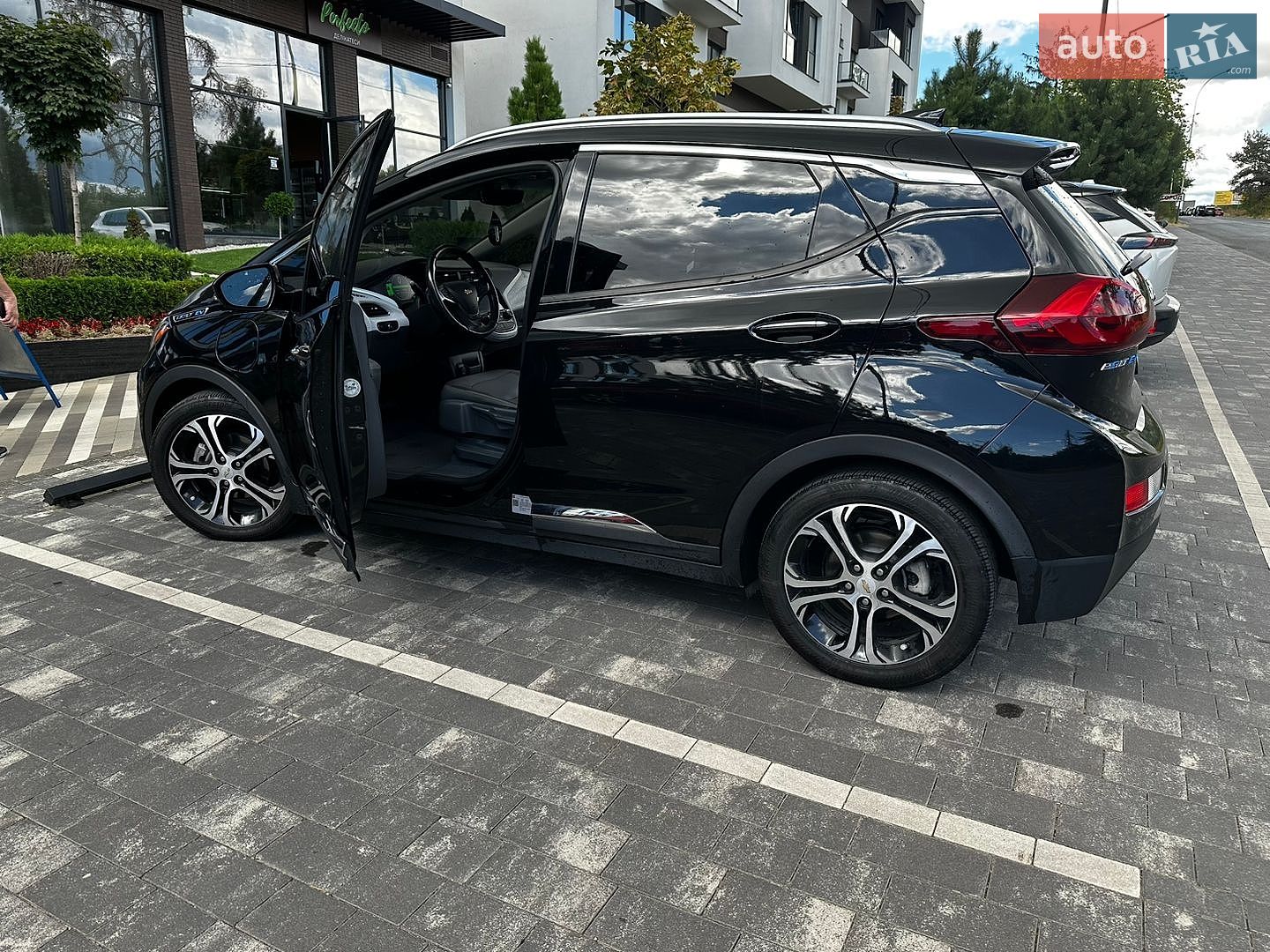 Chevrolet Bolt EV 2020 VIN 1G1FZ6S09L4142062 фото оголошення 7 з 51