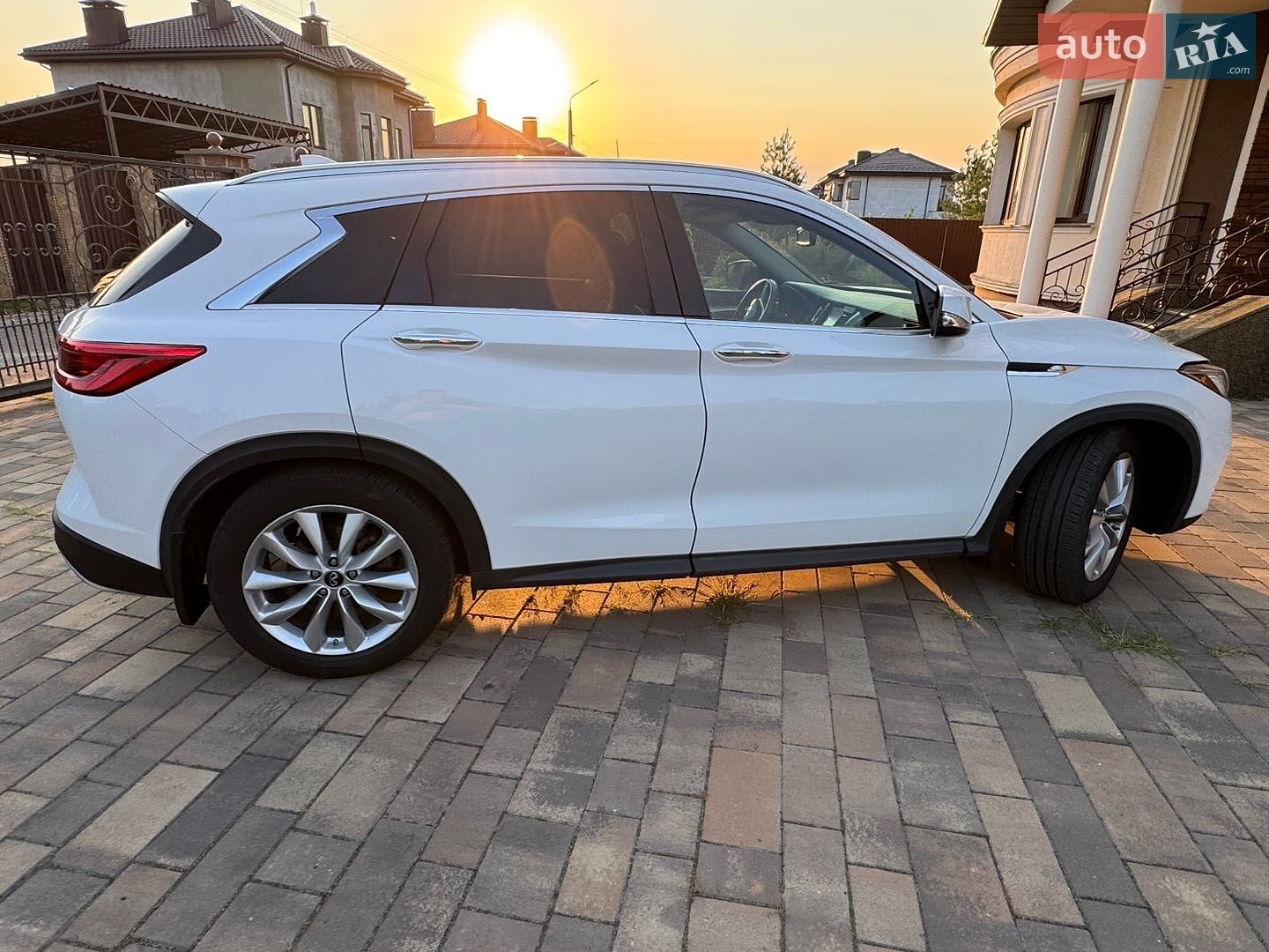 Infiniti QX50 2018 VIN 3PCAJ5M35KF125910 фото оголошення 38 з 64
