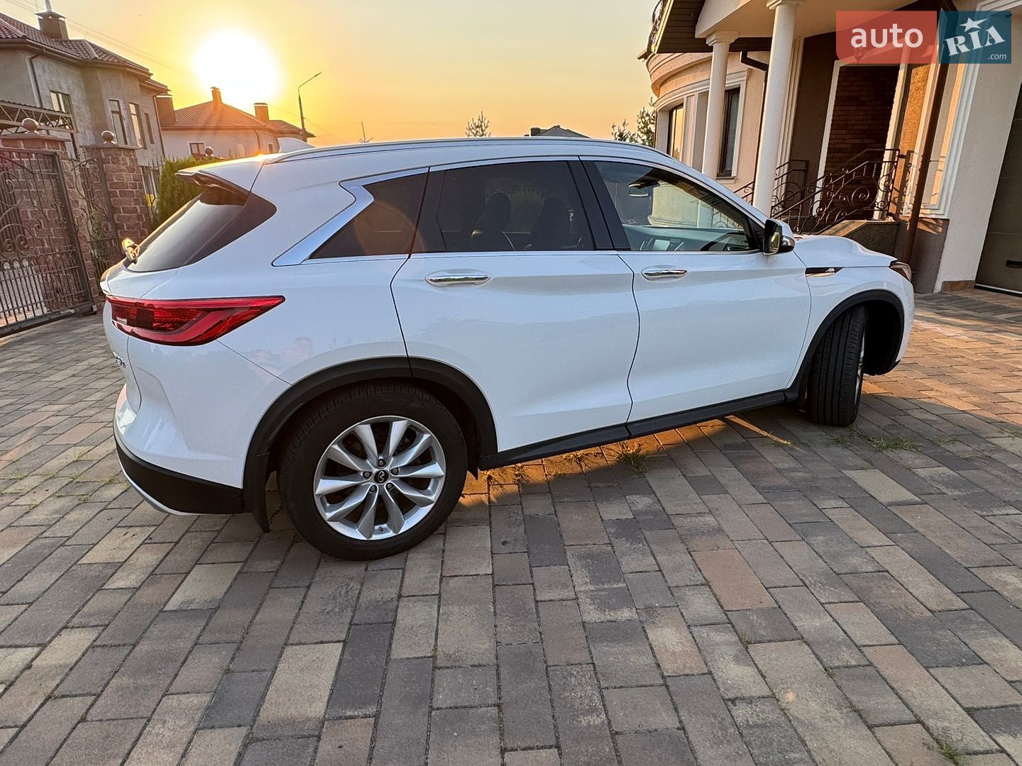 Infiniti QX50 2018 VIN 3PCAJ5M35KF125910 фото оголошення 41 з 64