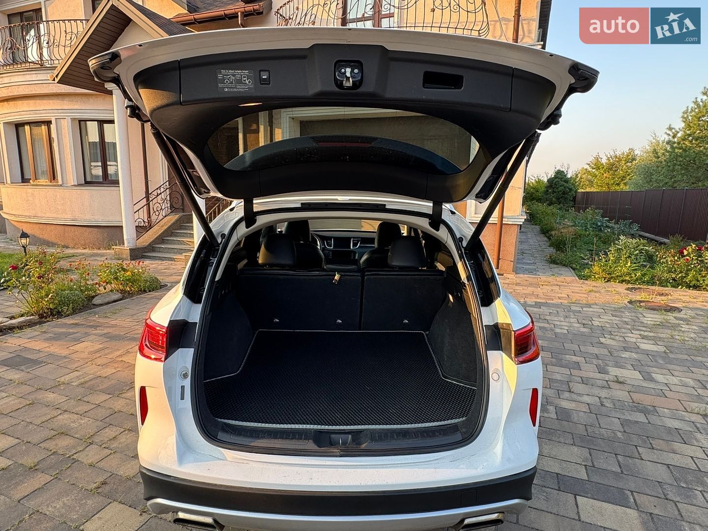 Infiniti QX50 2018 VIN 3PCAJ5M35KF125910 фото оголошення 47 з 64