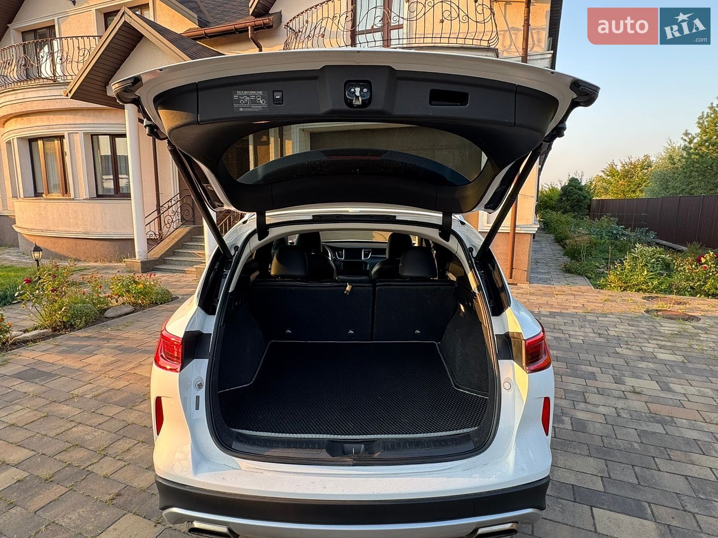 Infiniti QX50 2018 VIN 3PCAJ5M35KF125910 фото оголошення 48 з 64