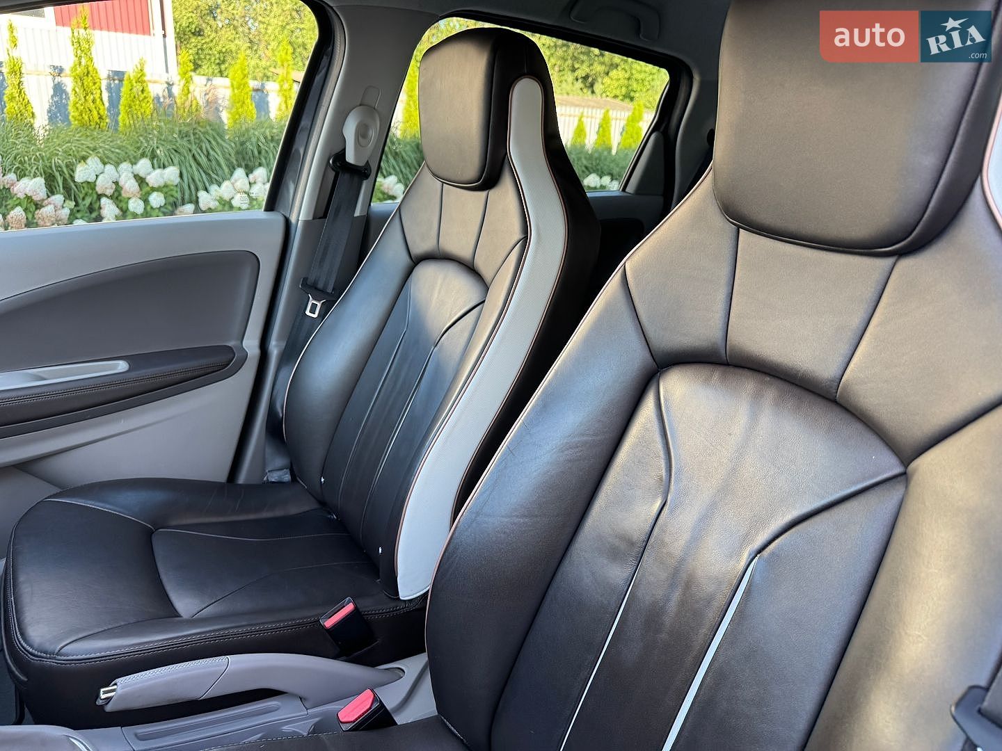 Renault Zoe 2018 VIN VF1AG000861186047 фото оголошення 12 з 15