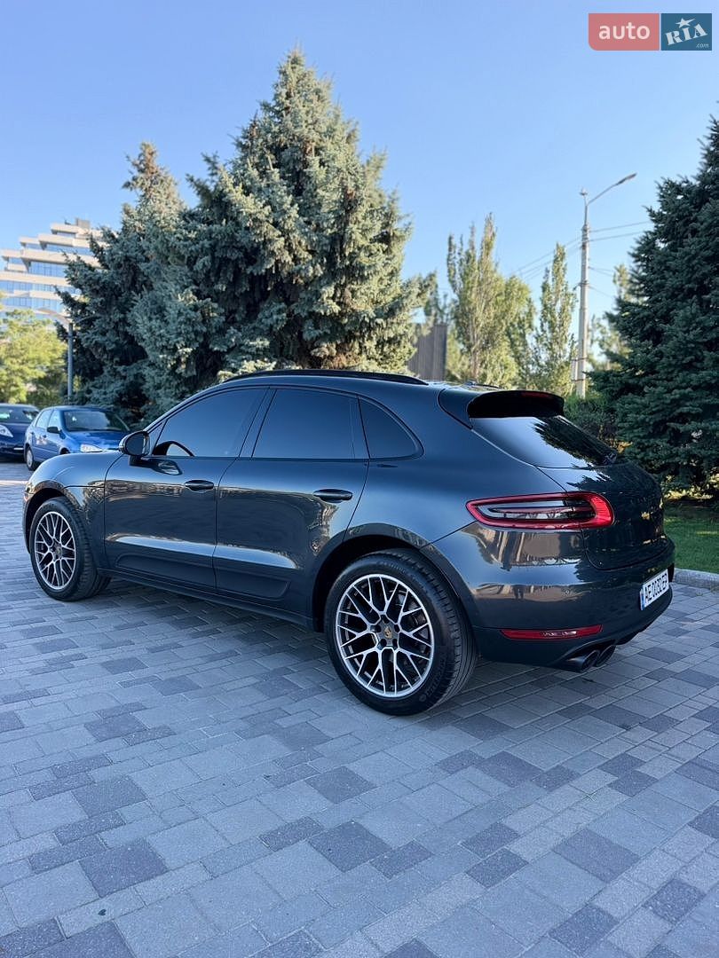 Porsche Macan 2018 VIN WP1AA2A57JLB23011 фото оголошення 6 з 31
