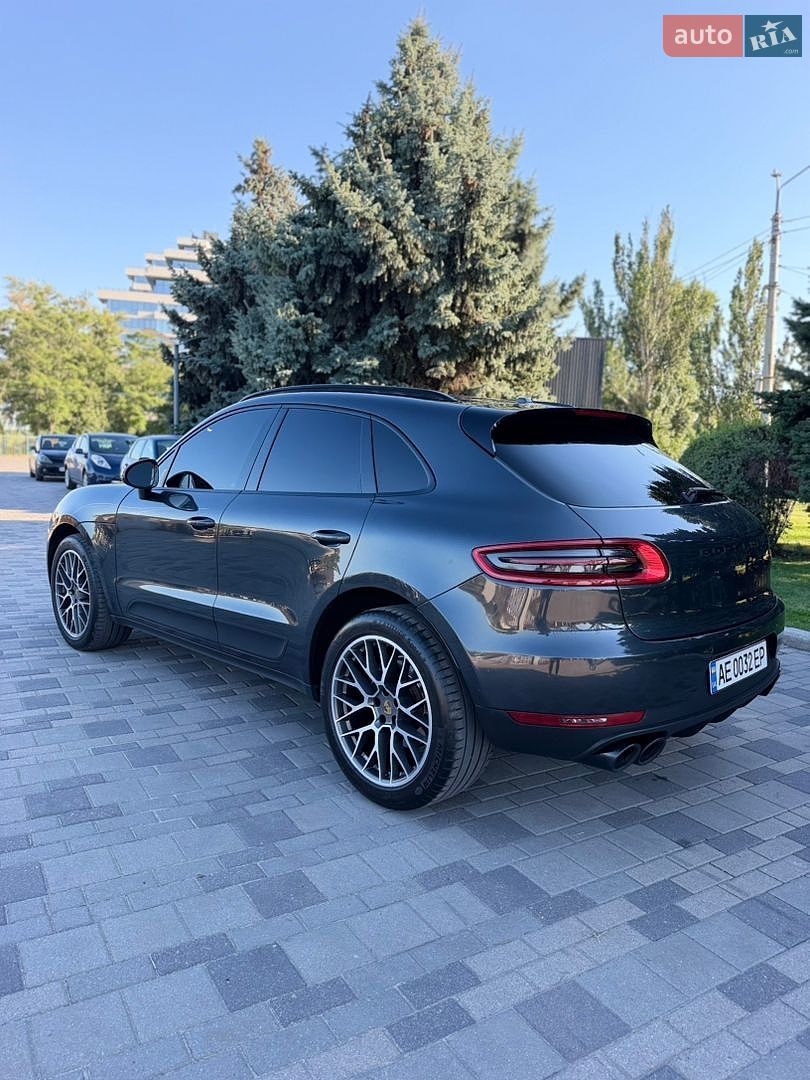 Porsche Macan 2018 VIN WP1AA2A57JLB23011 фото оголошення 7 з 31