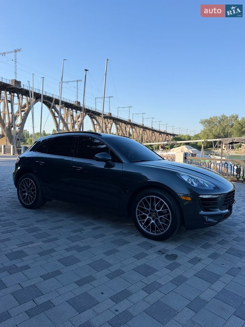 Porsche Macan 2018 VIN WP1AA2A57JLB23011 фото оголошення 17 з 31