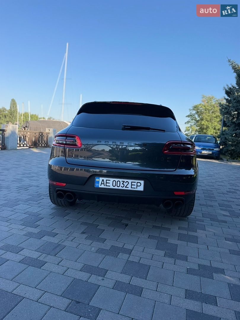 Porsche Macan 2018 VIN WP1AA2A57JLB23011 фото оголошення 12 з 31