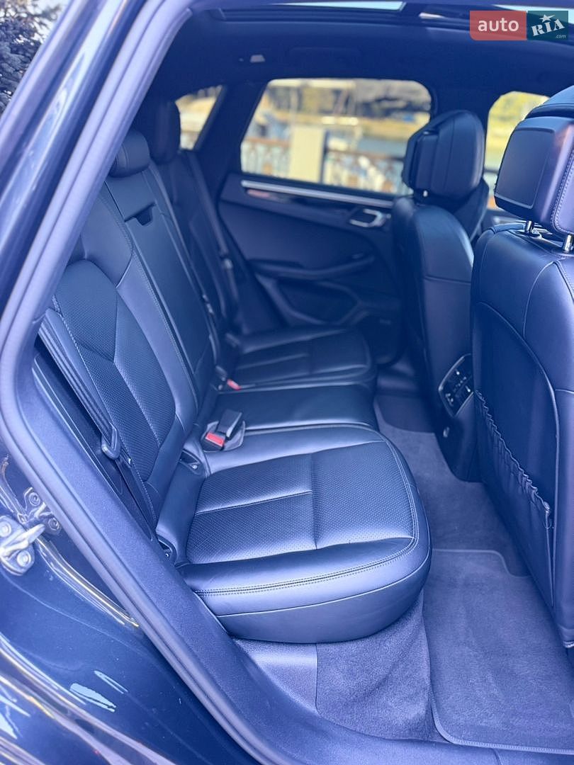 Porsche Macan 2018 VIN WP1AA2A57JLB23011 фото оголошення 22 з 31