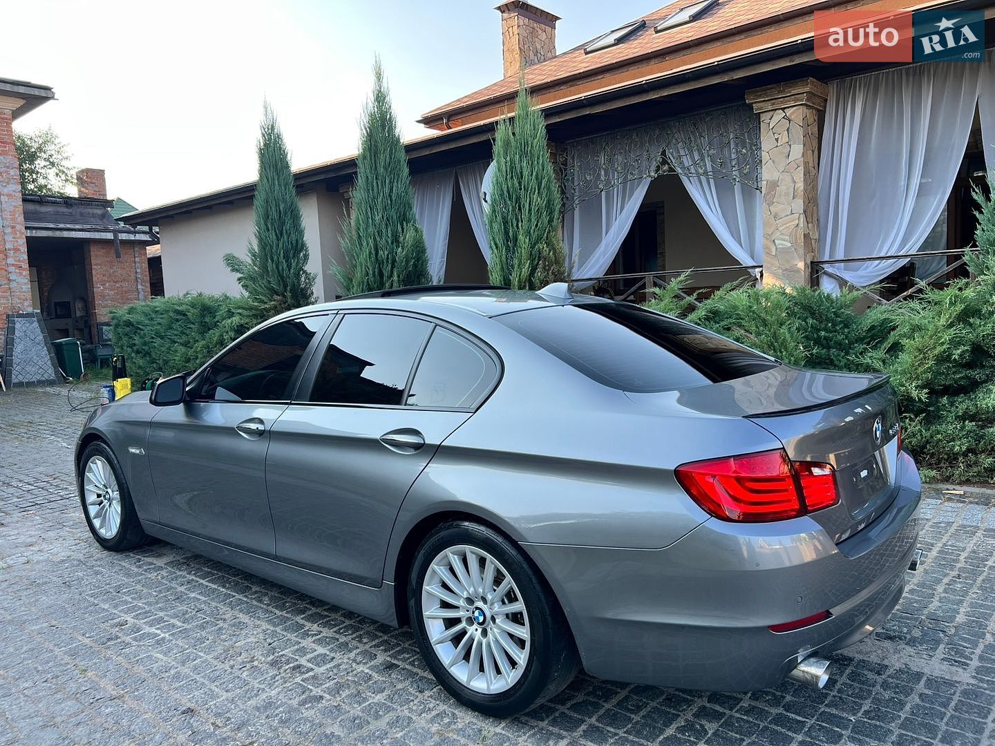 BMW 5 Series 2011 VIN WBAFU7C53CDU57880 фото оголошення 5 з 31