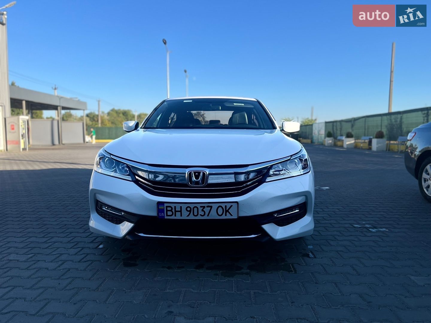 Honda Accord 2017 VIN 1HGCR2F19HA198860 фото оголошення 17 з 25