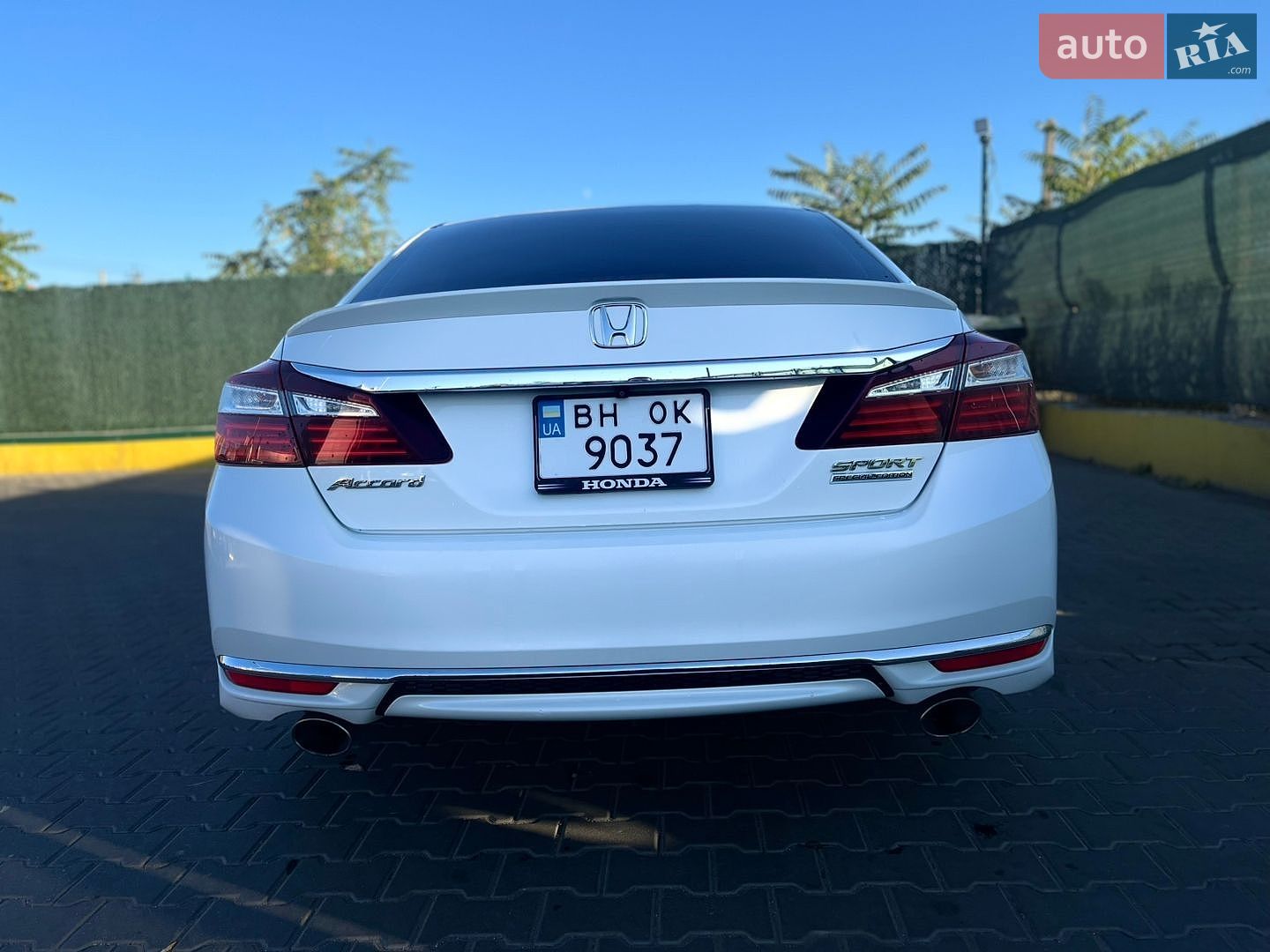 Honda Accord 2017 VIN 1HGCR2F19HA198860 фото оголошення 15 з 25