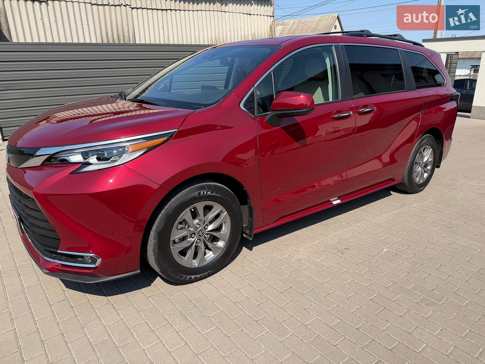 Toyota Sienna 2023 VIN 5TDYRKEC0PS145778 фото оголошення 3 з 15