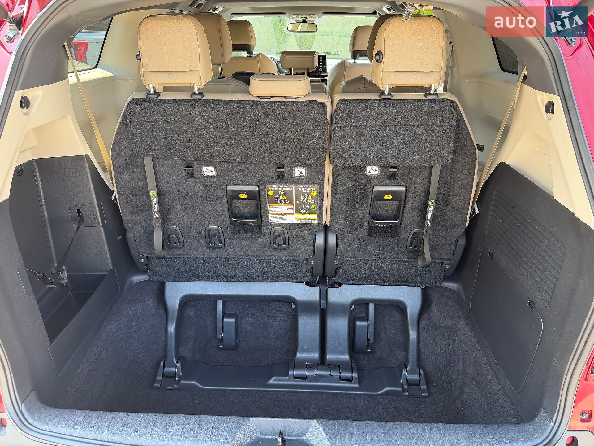 Toyota Sienna 2023 VIN 5TDYRKEC0PS145778 фото оголошення 13 з 15