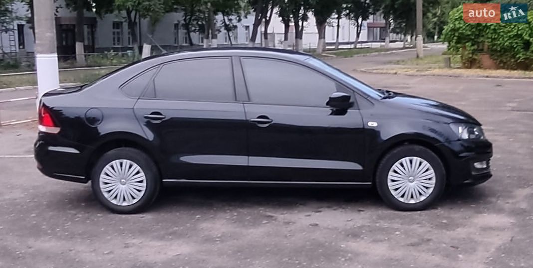 Volkswagen Polo 2017 VIN XW8ZZZ61ZJG004678 фото оголошення 3 з 13