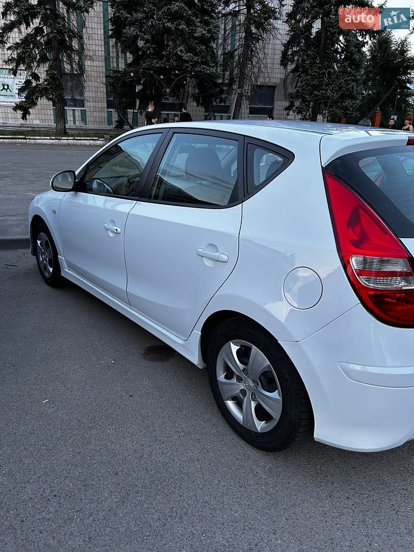 Hyundai i30 2010 VIN TMADB51SABJ178402 фото оголошення 3 з 8